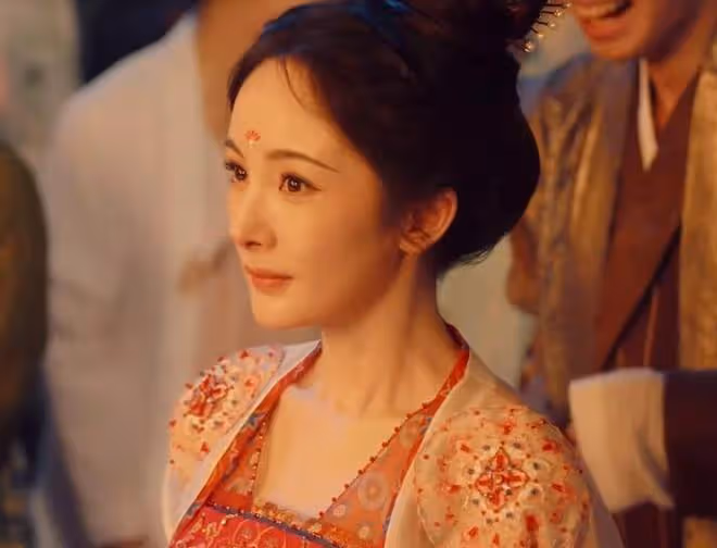 36歲高葉給28歲演員演媽，36歲趙麗穎卻演古偶，吳奇隆的話真沒錯