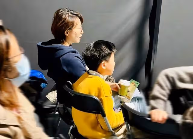 董卿向周濤炫耀10歲兒子好懂事,很像自己,周濤的回應讓人笑翻
