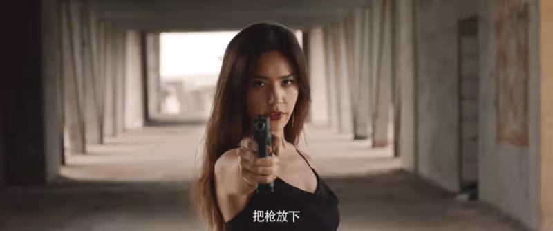 《狂蟒之災》《裂戰》夏若妍太驚艷！火辣身材性感迷人