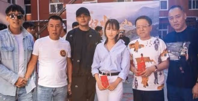 39歲馬蘇真人長啥樣?看到無濾鏡下的她,網友:路人一個