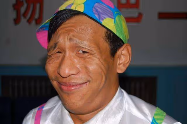 他在春晚忘詞,急中生智的一句話成「經典」,如今更是火遍大江南北