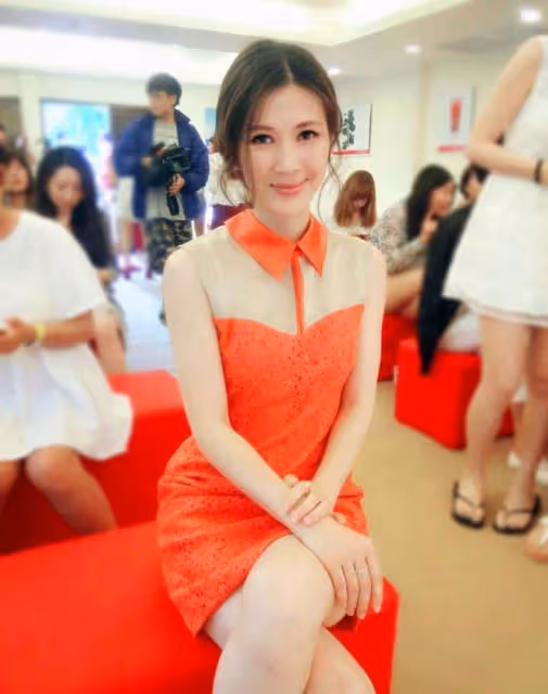 國家一級演員捧紅的女星,「乳膠」身材太好,氣質尤其出眾