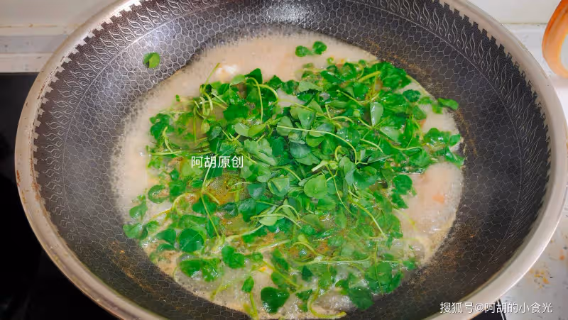 春天時快吃它,一口鮮嫩金不換!搭配魚片燒一碗,鮮到飛起、嫩透了