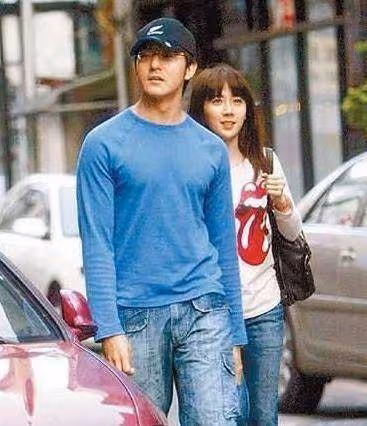 他是台偶「王子」卻不炒作,曾為求初戀回頭下跪,今把妻子寵上天