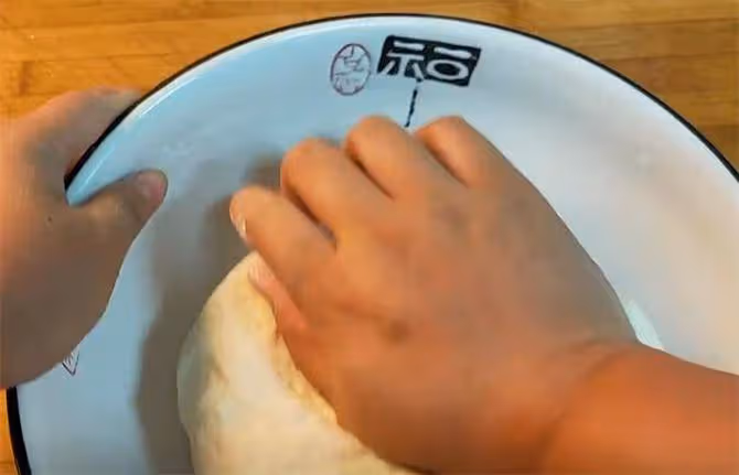 油餅這樣做,又軟又多層,學會都可以出去擺早餐攤了
