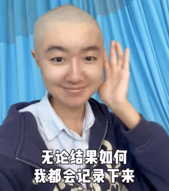 點讀機女孩評論區淪陷！被扒模糊患病時間線炒作，網友呼籲徹查