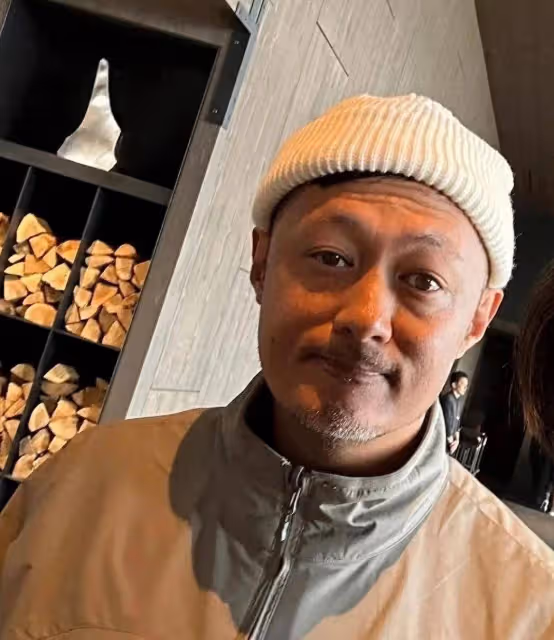 42歲余文樂像60歲老頭子,鬍子花白滿臉皺紋,狀態不如劉德華