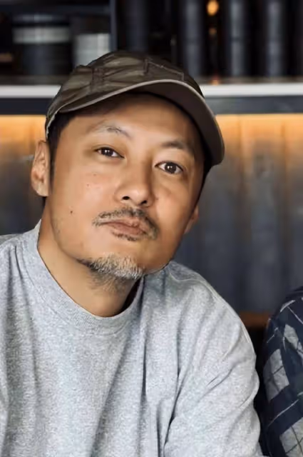 42歲余文樂像60歲老頭子,鬍子花白滿臉皺紋,狀態不如劉德華