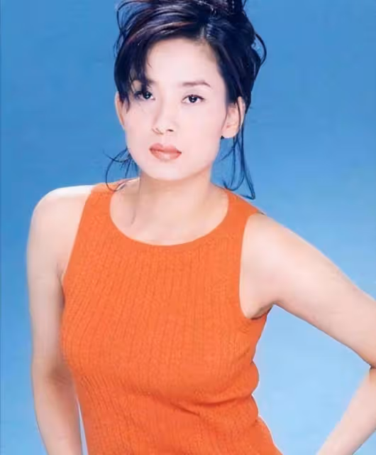 60歲不婚不育!「兩拒豪門」38歲得百億身家 她才懶得給豪門生孩子