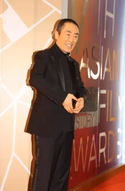 亞洲電影大獎紅毯:劉嘉玲優雅,李英愛露香肩,蔣勤勤拿大獎
