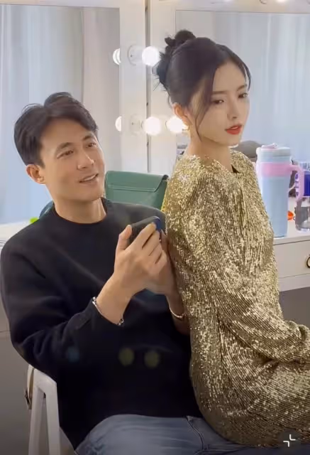 杜淳老婆自信公開全素顏，黑眼圈眼袋明顯，皮膚超好無皺紋