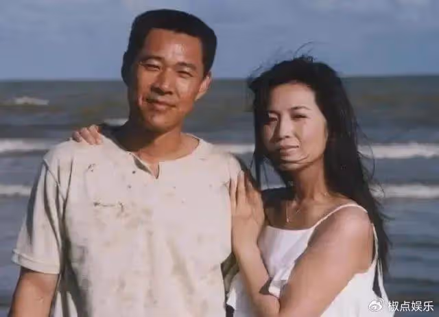 甩妻子巴掌、缺席兒子婚禮，「渣父」張豐毅為何還被誇是真男人？