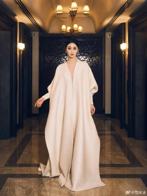 范冰冰罕曬與李英愛合照，猛夸對方美貌，兩位美神合體超養眼