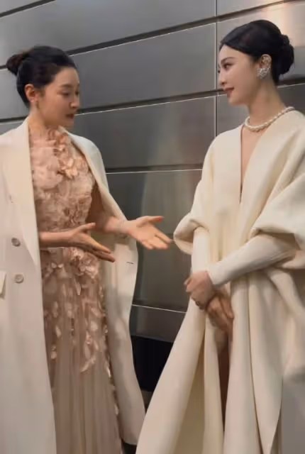 范冰冰罕曬與李英愛合照，猛夸對方美貌，兩位美神合體超養眼