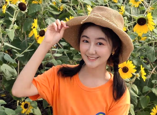 點讀機女孩高君雨病情反轉，網友質疑其「賣病」，高媽媽出來回應