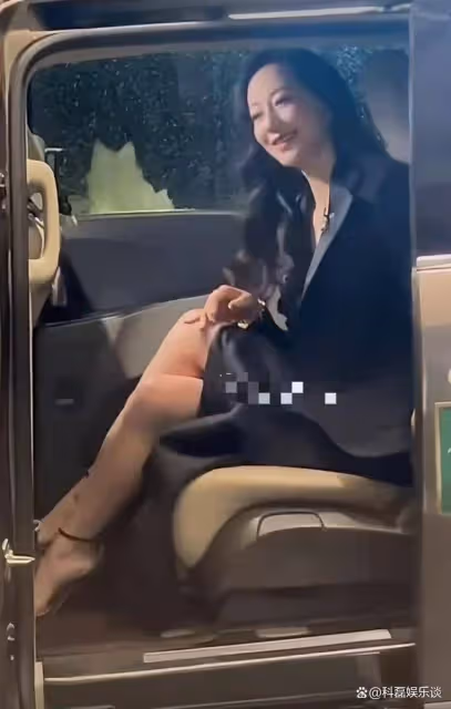 張予曦的液體裙,柳岩的黑絲腿,《浪姐5》女星的高級感出來了