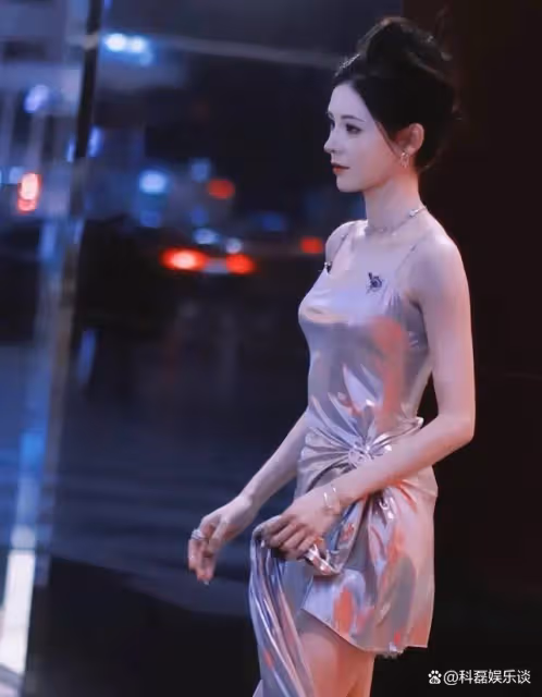張予曦的液體裙,柳岩的黑絲腿,《浪姐5》女星的高級感出來了