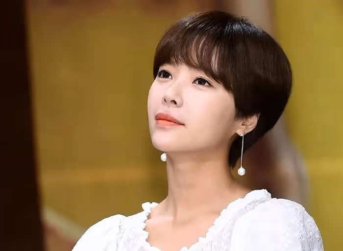 韓國知名女演員，在INS曝光丈夫外遇，或許將面臨刑事處罰