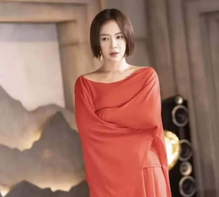 韓國知名女演員，在INS曝光丈夫外遇，或許將面臨刑事處罰