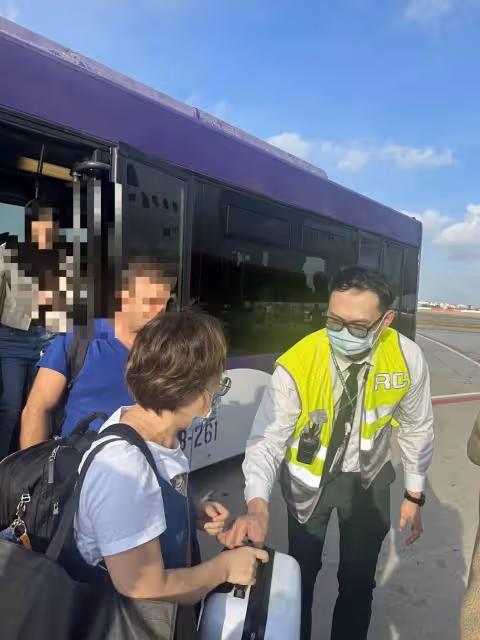 壹蘋10點強打｜長榮航曼谷「丟包」悲慘實錄！地勤、客服一問三不知　枯等8小時（獨家）