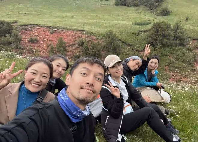 劉濤素顏都這麼好看,但怎麼扮嫩都沒少女感,胡歌鬍子拉碴顯邋遢