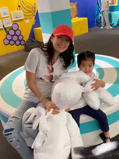 金巧巧曬照不修圖,章子怡髮際線高李湘閉眼,生圖反倒真實接地氣