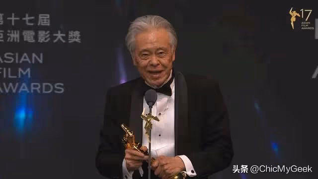 梁朝偉憾失亞洲電影大獎影帝，但和劉嘉玲甜蜜牽手撒狗糧！