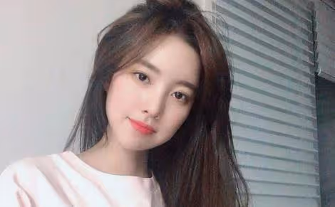 脫髮的原因可不只是熬夜,這3個常見習慣,也會導致「禿頭少女」
