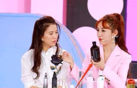 脫髮的原因可不只是熬夜,這3個常見習慣,也會導致「禿頭少女」