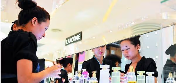 時尚店櫃姐最討厭的3類顧客,櫃姐私下透露:看著就很老「土」