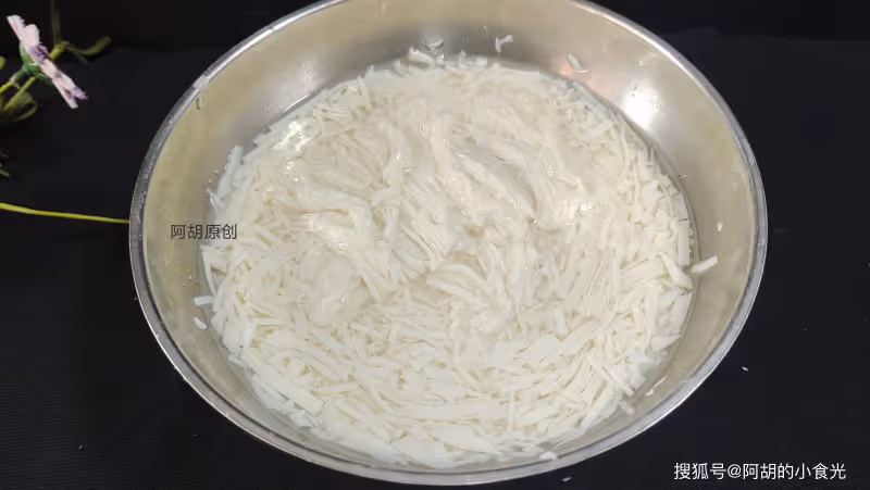 豆腐和它絕配，後悔沒早發現這吃法！營養高蛋白、特滑嫩，飯前一碗吃啥都香