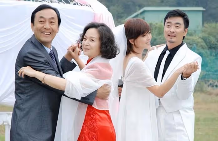 一碗水端不平!婆婆「偏心弟媳一家」讓我心生不滿 我用一張照片「直接導致弟媳離婚」卻落得眾叛親離