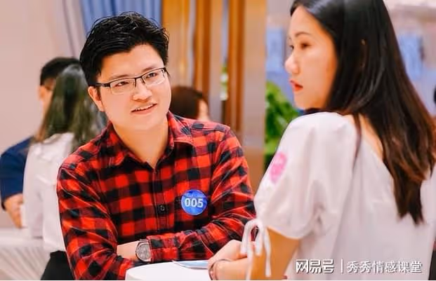20年前我考上大學,我爸不讓上,女友提分手,如今相遇都愣住了