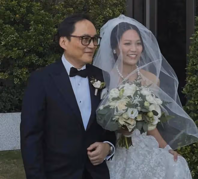 霍啟剛31歲堂妹：出身二房分家產低於1億，嫁入豪門住8層豪宅