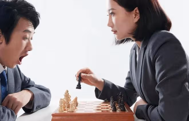懷孕8月,婆婆想賣我的房換大房子,丈夫：先放爸媽名下,將來寫你名