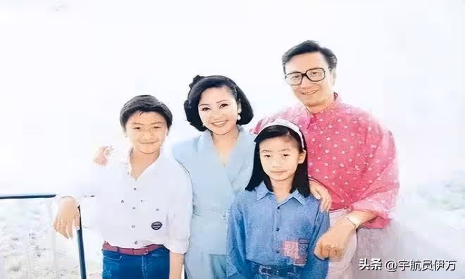 謝賢:31歲創辦公司,與小49歲女星戀愛,晚年獲影帝成人生贏家