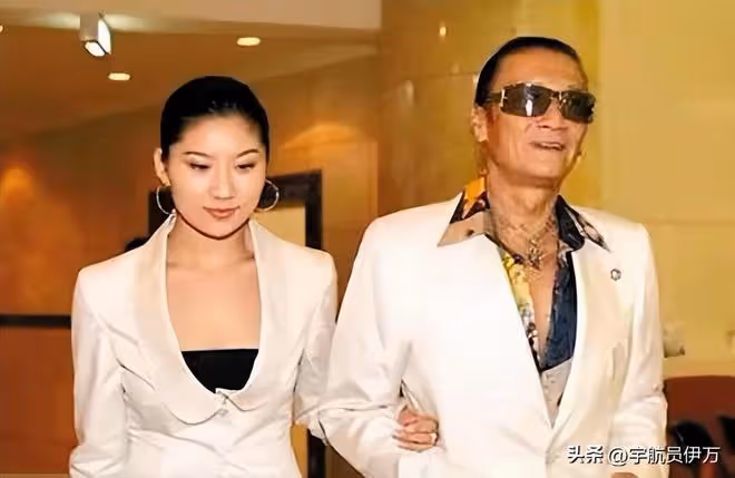 謝賢:31歲創辦公司,與小49歲女星戀愛,晚年獲影帝成人生贏家