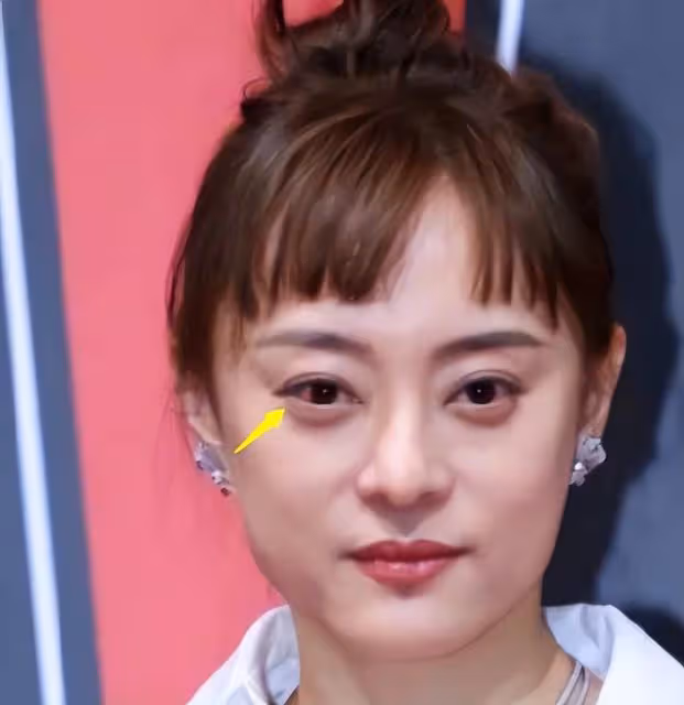 孫儷顏值回春了!留長發妝造大變,靈動十足如年輕10歲!