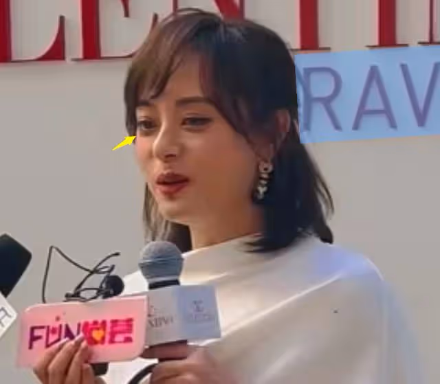 孫儷顏值回春了!留長發妝造大變,靈動十足如年輕10歲!