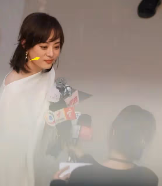 孫儷顏值回春了!留長發妝造大變,靈動十足如年輕10歲!