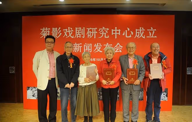 焦菊隱之子焦世寧去世,享年59歲,生前常熬夜喝酒,兒子曬搶救照