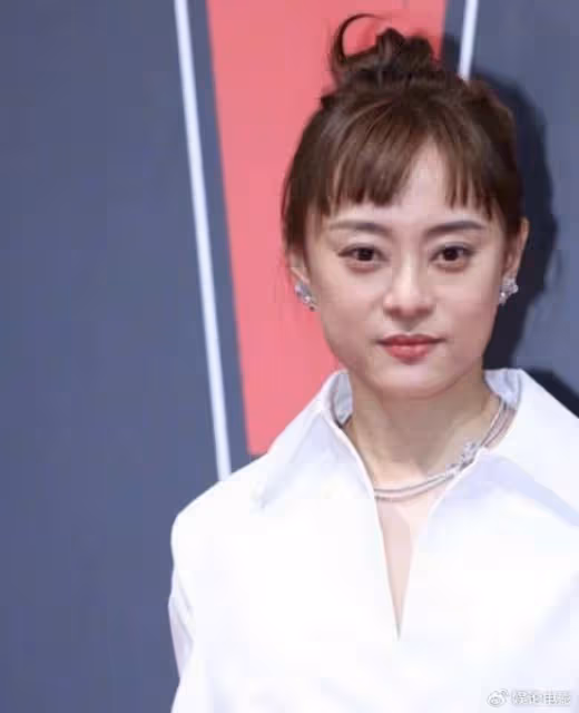 孫儷現身活動,留著長發,網友說顏值回春