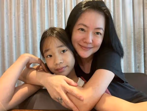 流產多達10次!53歲本土女星「不麻醉縫子宮」只為保胎 悲嘆「小孩出生4天插管走了」她哭喊:要回來找我