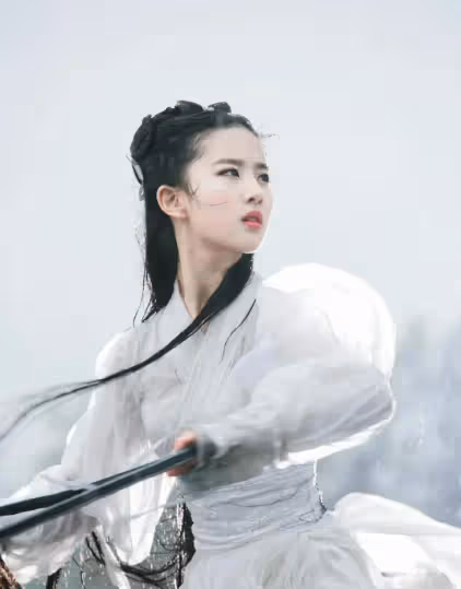 古裝女神：劉亦菲與唐嫣，相比之下，誰更勝一籌