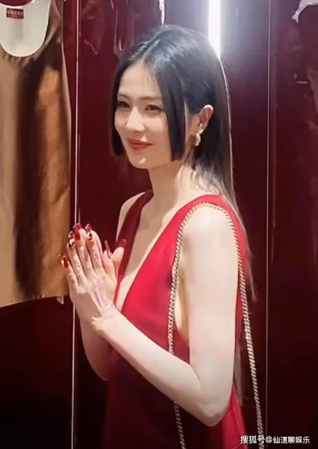 Gucci晚宴:倪妮冷艷高貴,白鹿豐滿有料,莫文蔚王楚然美腿吸睛