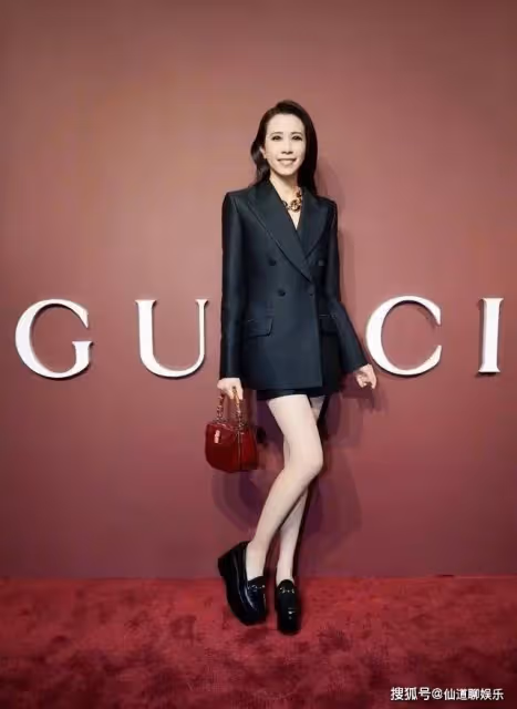 Gucci晚宴:倪妮冷艷高貴,白鹿豐滿有料,莫文蔚王楚然美腿吸睛