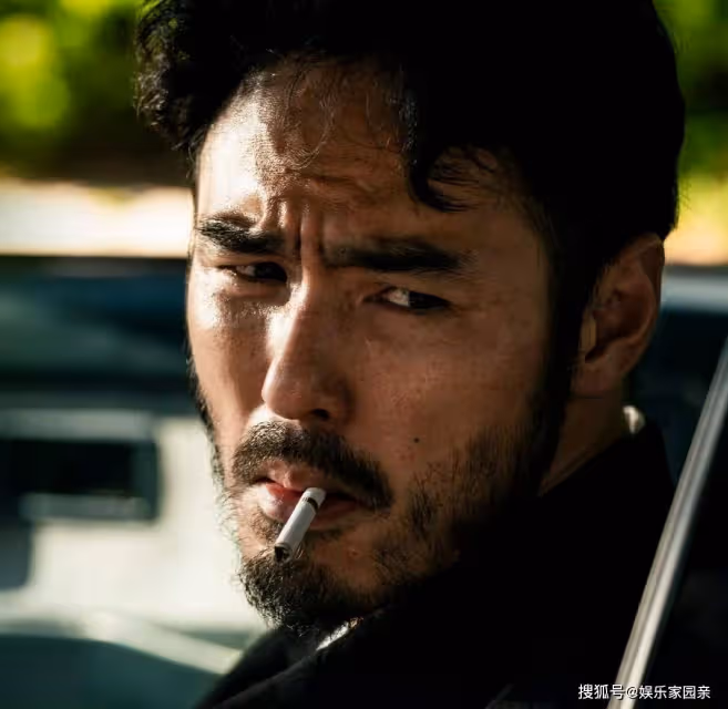 阮經天的「爆火」,讓多少「無戲可拍」的中年演員臉紅?