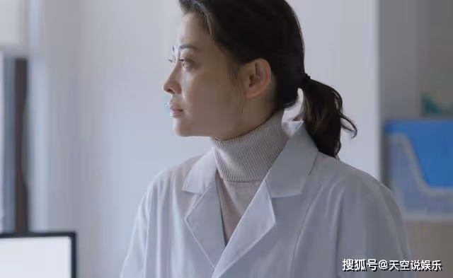 《江河日上》手抖還敢做手術?肖雪隱瞞病情,違背了醫者道德