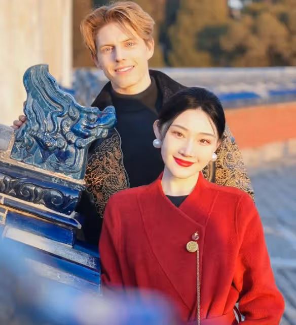 網紅情侶博主被舉報詐騙!女方稱老公有皇室背景,詐騙金超五百萬