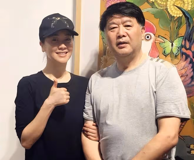 左小青曬照面目全非!美顏後跟素顏判若兩人,好在身材保養得好!